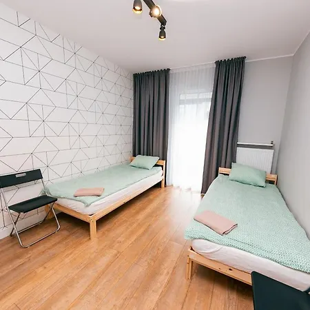 Hostel Crystal *